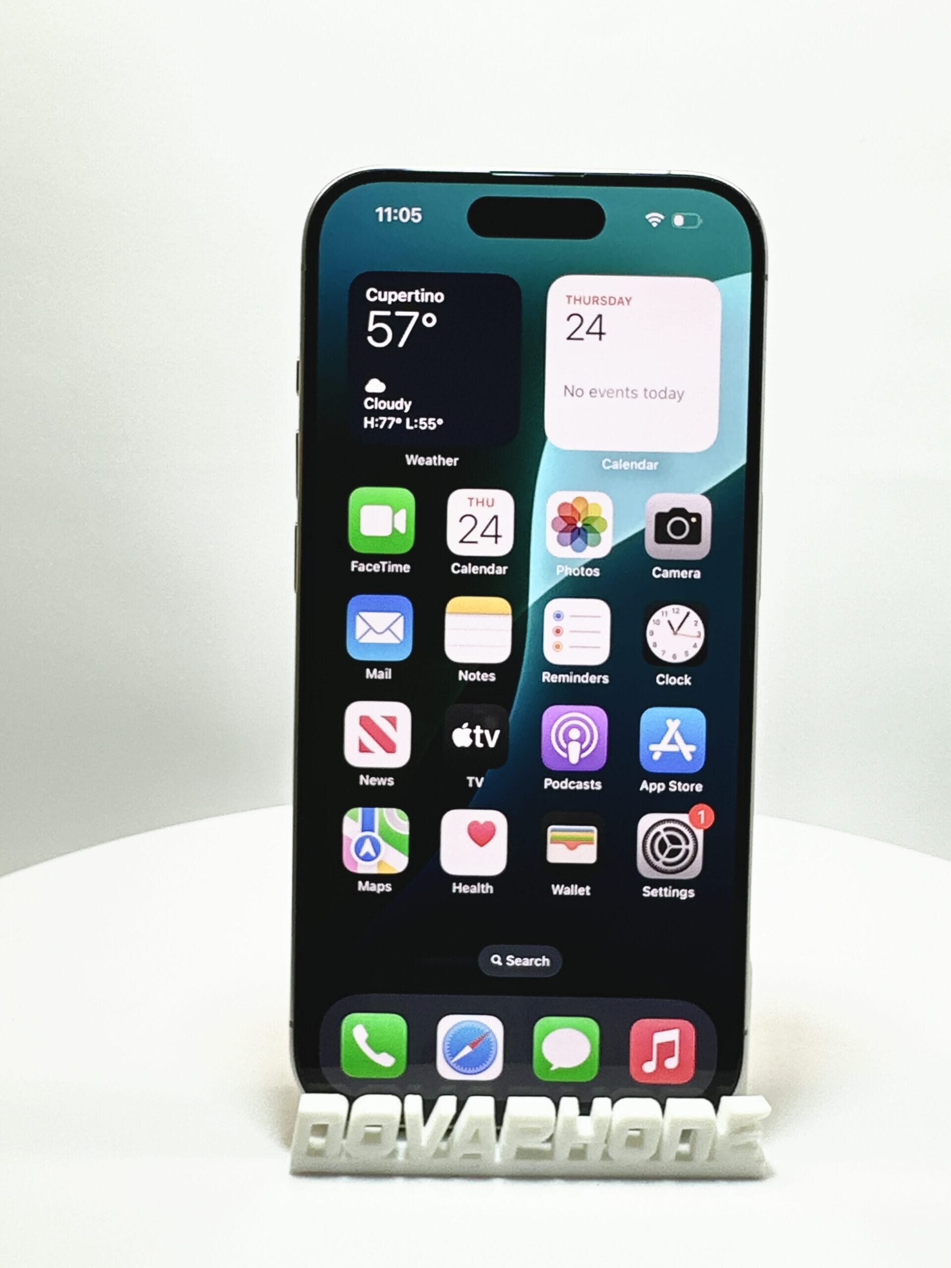 Apple iPhone 15 Pro (128GB)  - Batéria: 100% - Farba: Natúr Titán - 1